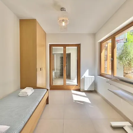 Villa Ano Poli * Thessaloniki